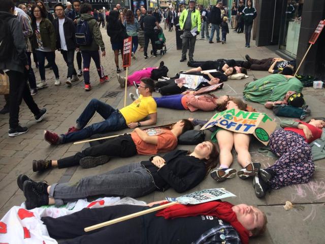 barclays die in